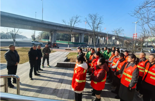 王輝德、余良光分別走訪(fǎng)慰問(wèn)一線(xiàn)干部職工并檢查安全生產(chǎn)工作